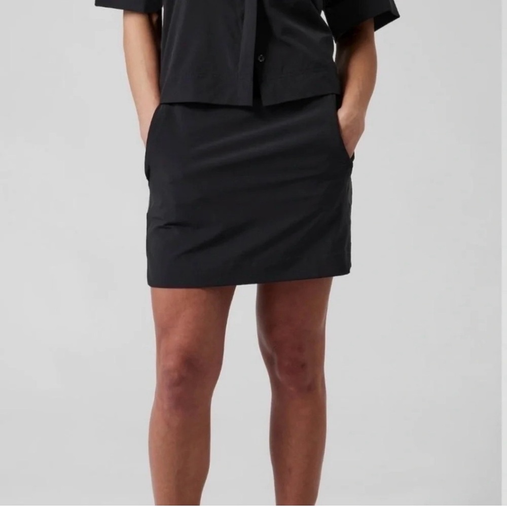 Athleta Brooklyn Mid Rise Skort